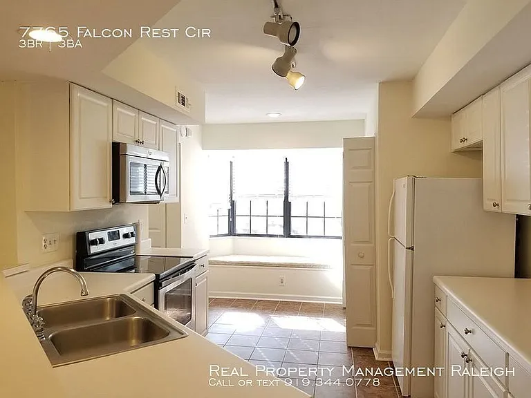 7765 Falcon Rest Cir — Photo 5