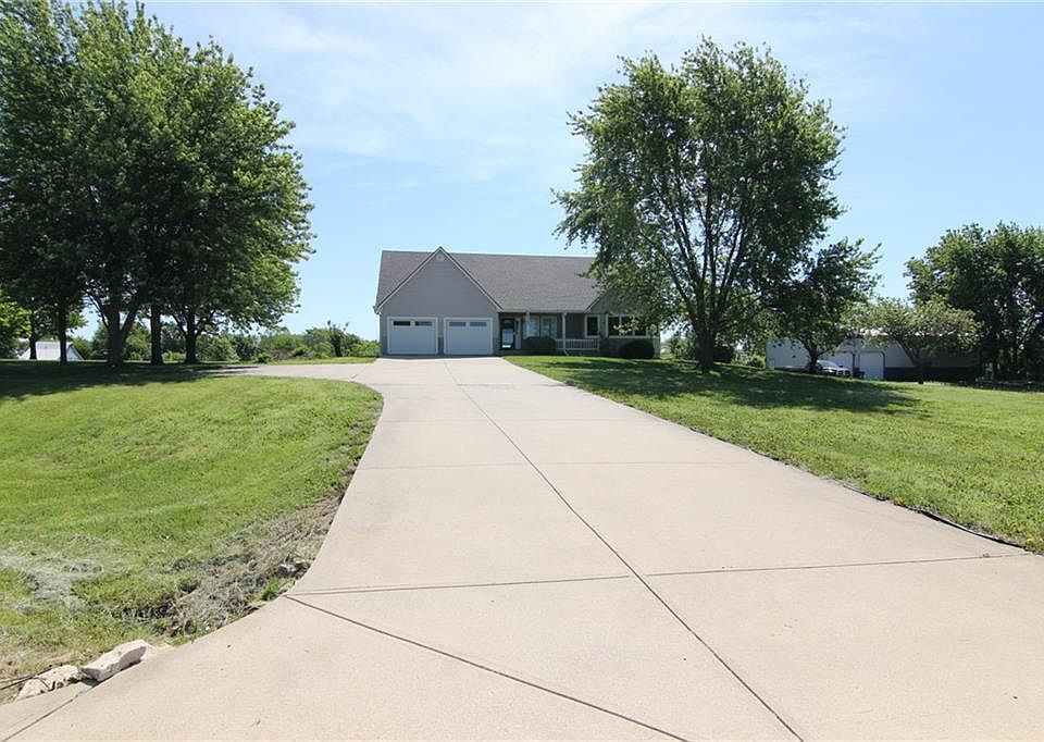 1st image of 23305 S Hickory Ct