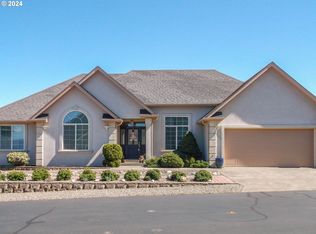 981 NE Granite Ridge St, Roseburg, OR 97470