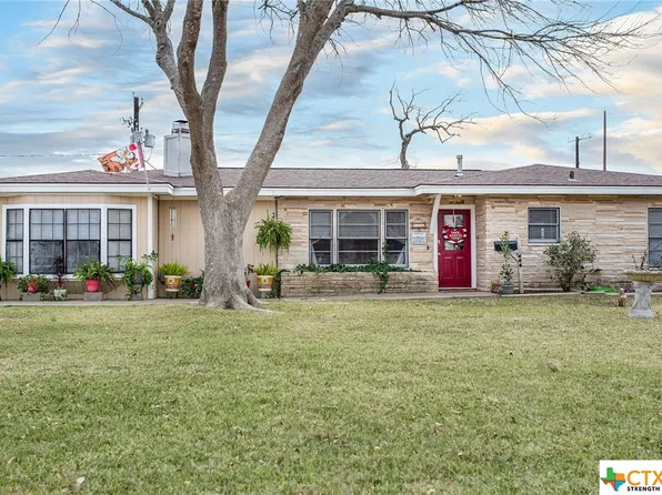 406 Jennings Ave, Port Lavaca, TX 77979
