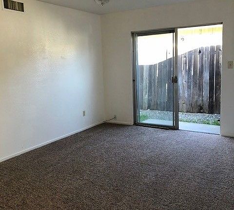 5th image of 9075 Tuolumne Dr