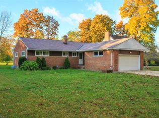5574 Meadow Wood Blvd, Lyndhurst, OH