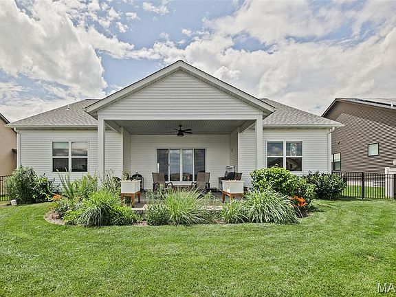5th image of 3167 Ashley Dr