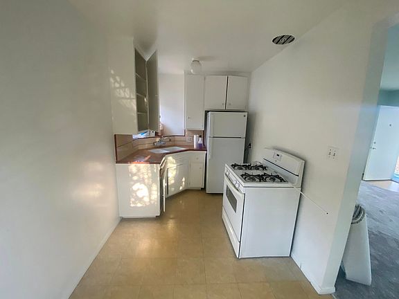 5th image of 2054 Junipero Ave #2
