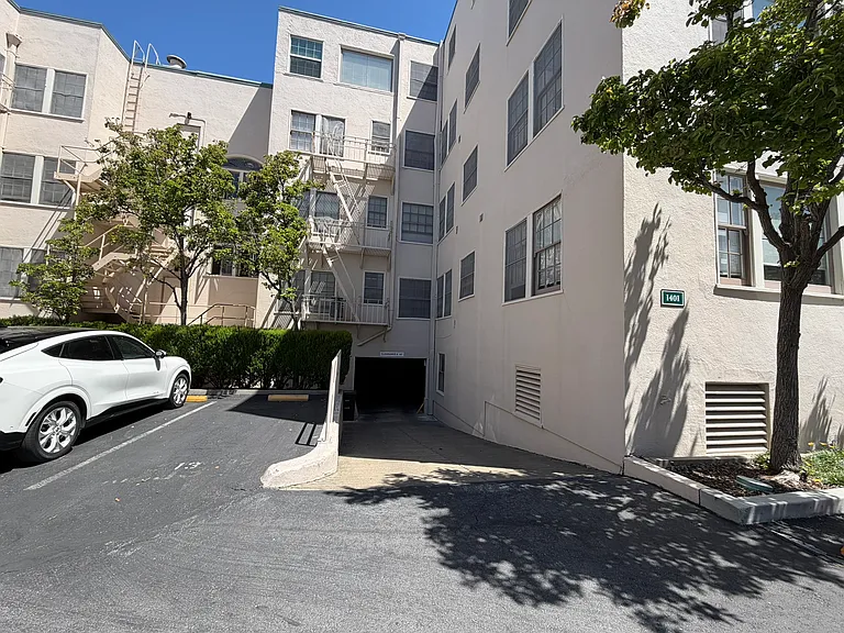 The Arlington — Photo 13