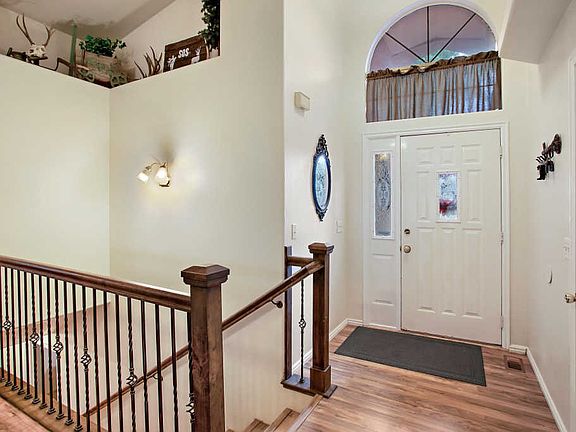 4th image of 516 N Scenic Dr W