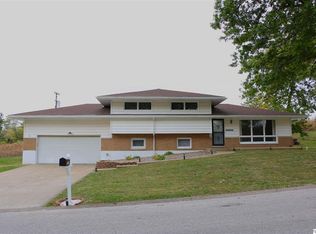 2333 Northridge Dr, Quincy, IL 62305