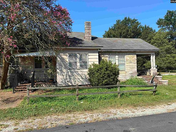4th image of 924 Fair St