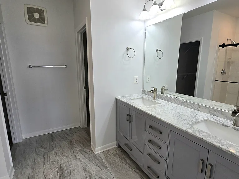 44812 Tiverton Sq — Photo 13
