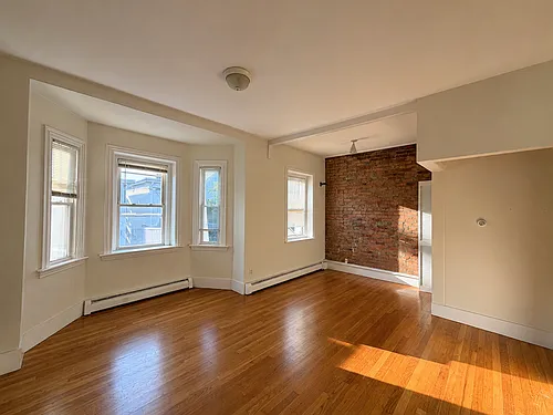35 Florence St Photo 1