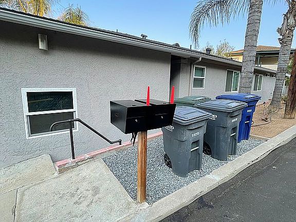 5th image of 8225 Vista Dr