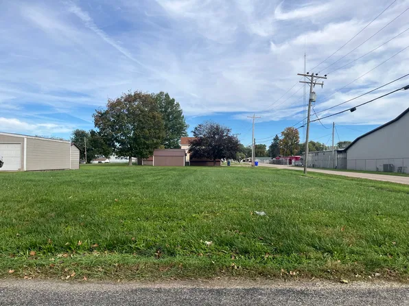 900 Wilbur St, Kewanee, IL 61443