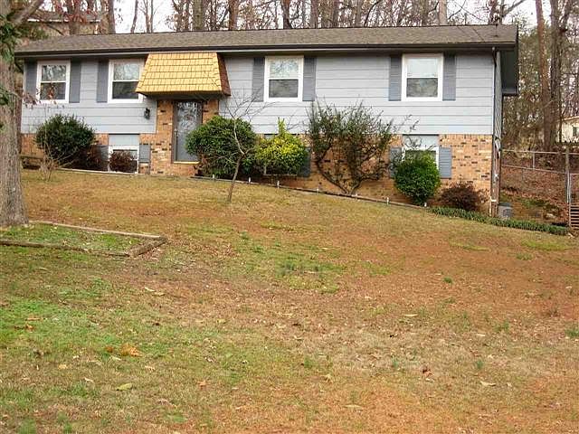 1st image of 266 Oakwood Cir NE