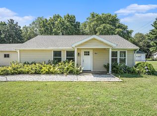 984 106th Ave, Plainwell, MI 49080