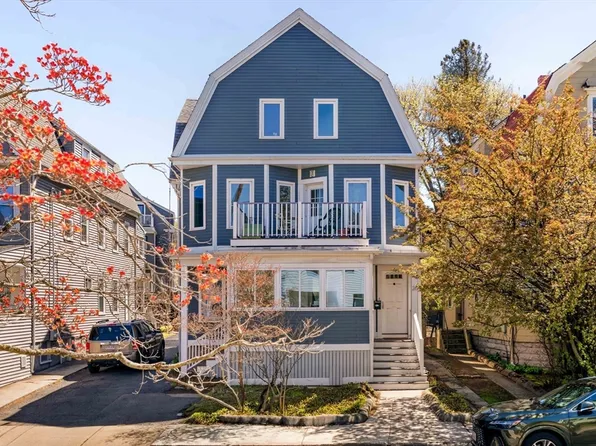26 Princeton St #26, Medford, MA 02155