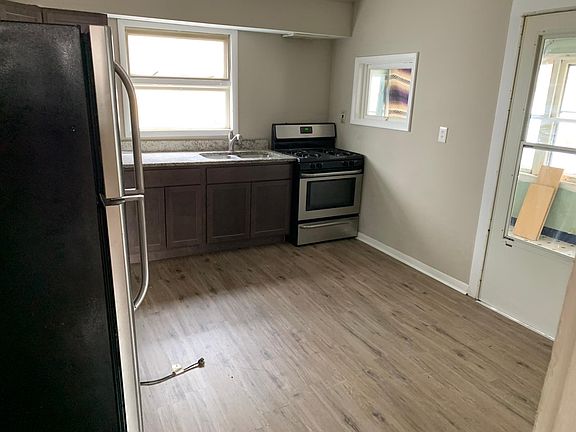 2nd image of 301 Brown St #A