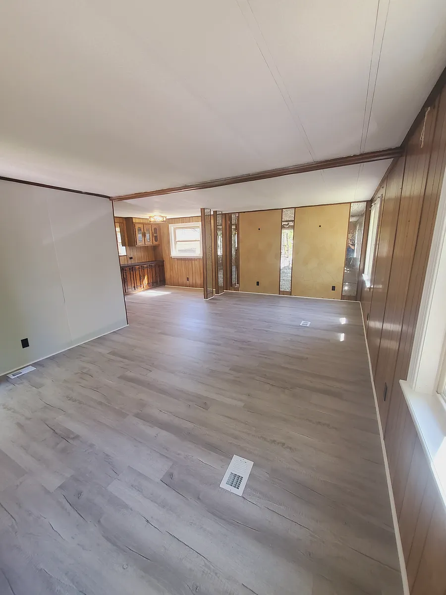 Building Photo - 1217 Skylark Dr