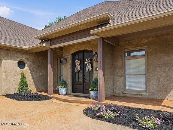 2nd image of 122 Belle Meade Blvd