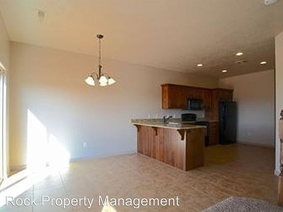 5th image of 370 W Buena Vista Blvd Unit 104