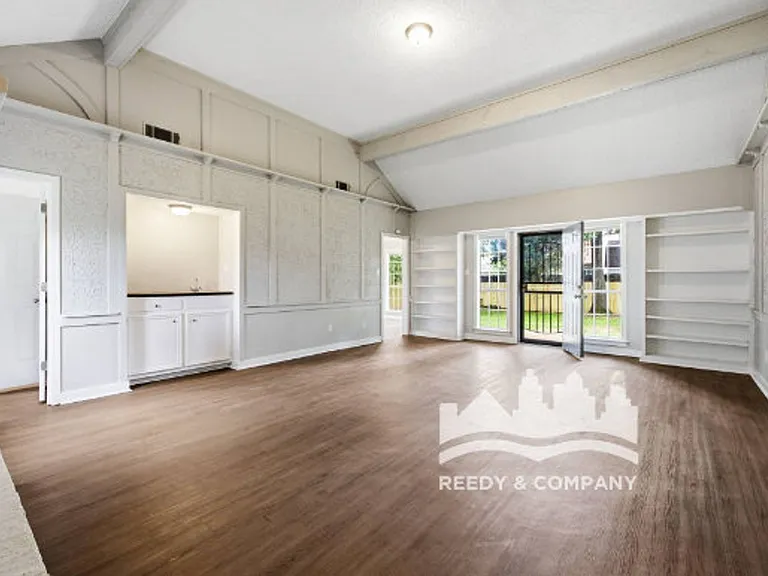 6213 Holly Park Dr — Photo 11