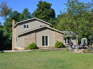 66 Surrey Dr, Brunswick, OH 44212