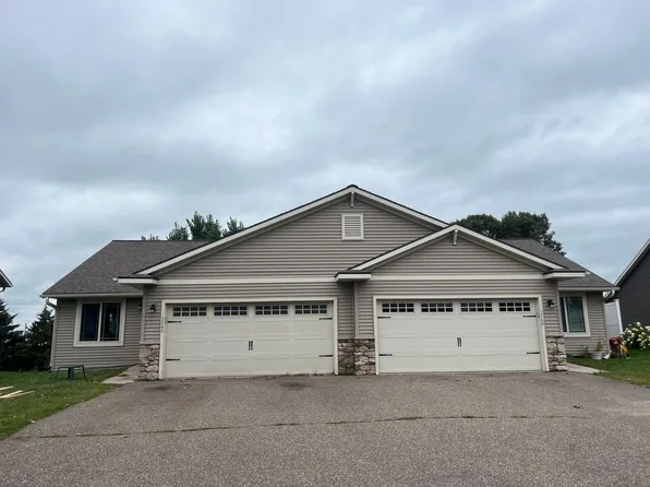 3266 White Oak Ln, Eau Claire, WI 54703