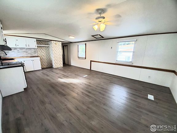 4th image of 221 W 57th St #30A