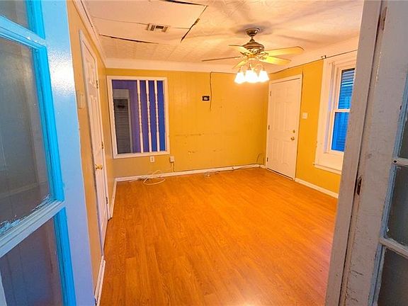 5th image of 3024 Kansas St