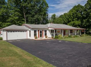 6 Grant Hollow Rd, Melrose, NY 12121