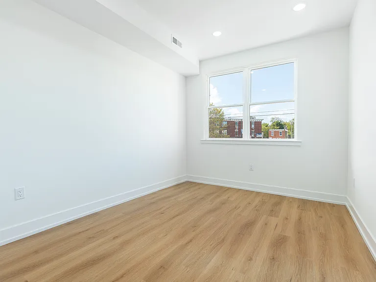 737 N 42nd St #1 — Photo 5