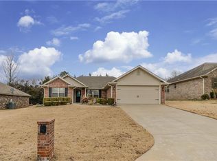 912 S 15th St, Lavaca, AR 72941