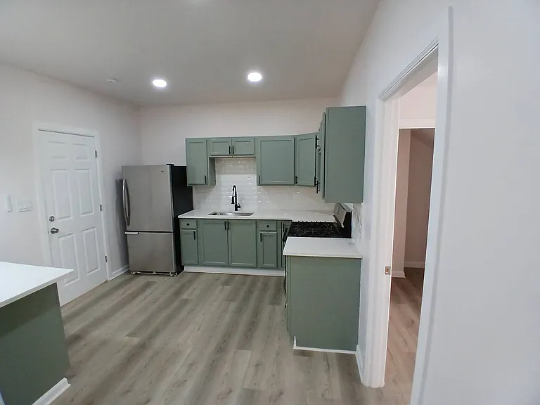 6015 Hosmer Ave — Photo 16