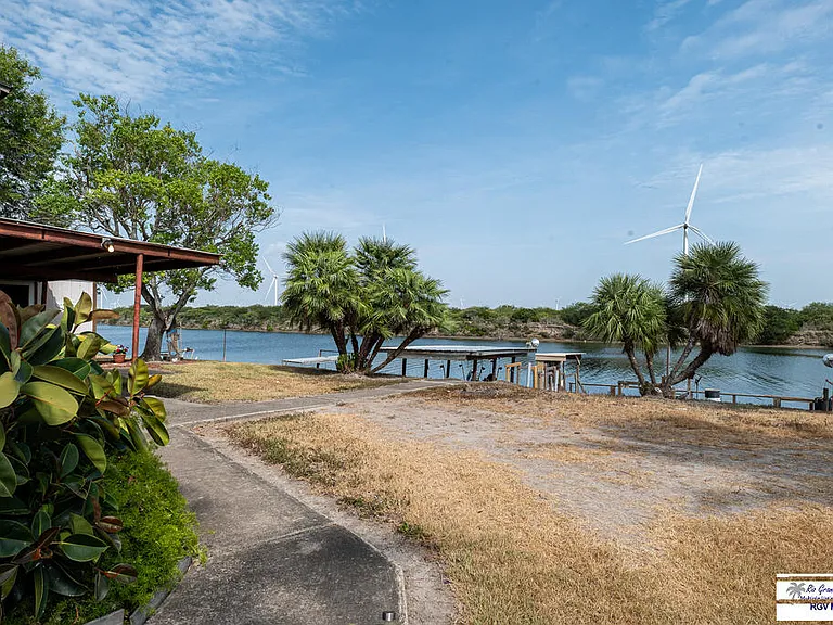 32781 FM 2925 — Photo 8