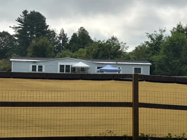 20 Stanley St, Charlestown, NH 03603