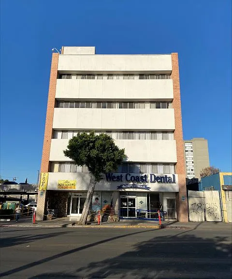 1725 W. 6th St — Photo 1