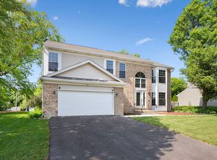 530 Old Oak Cir, Algonquin, IL