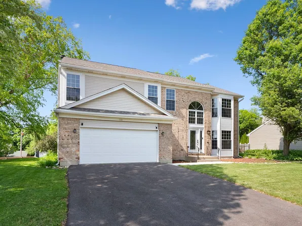 530 Old Oak Cir, Algonquin, IL 60102