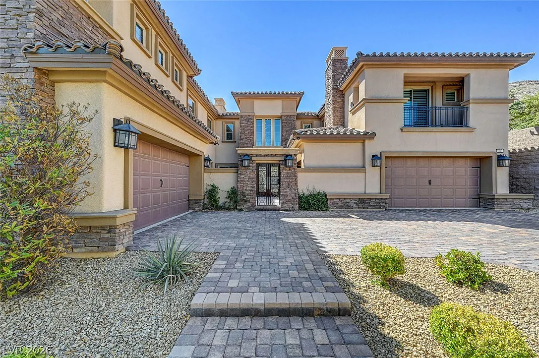 6 bed, 5.5 bath, 6250 sqft, $25,000 — Photo 3