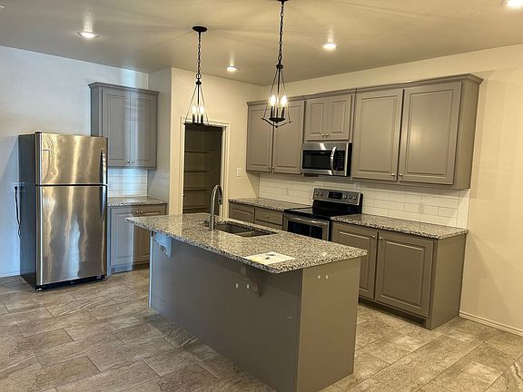 4th image of 9609 Iola Ave #A
