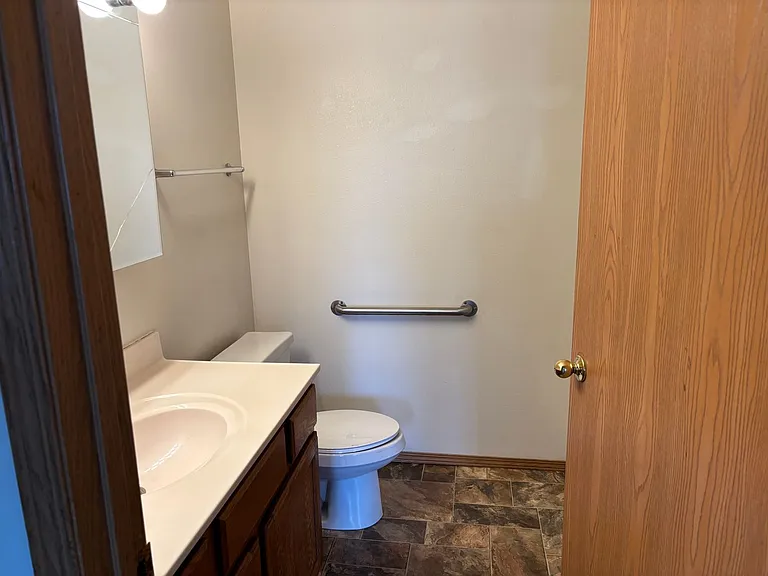 109 E Luverne St — Photo 31