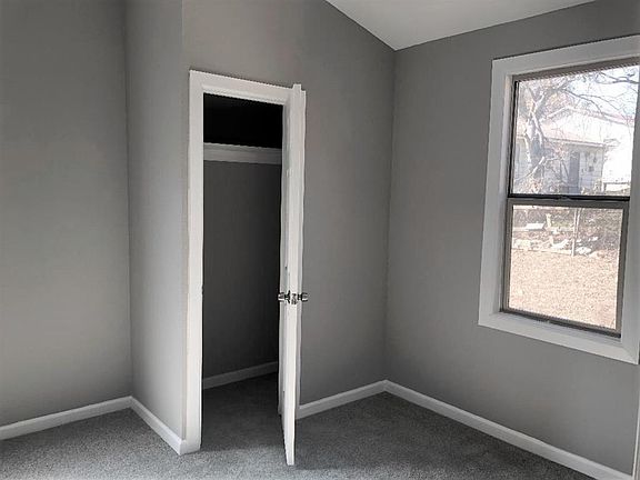 2nd image of 3002 NW Loraine St