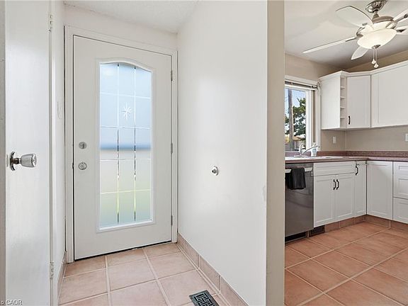 5th image of 86 San Remo Dr
