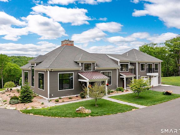 3rd image of 2540 Norfolk Road