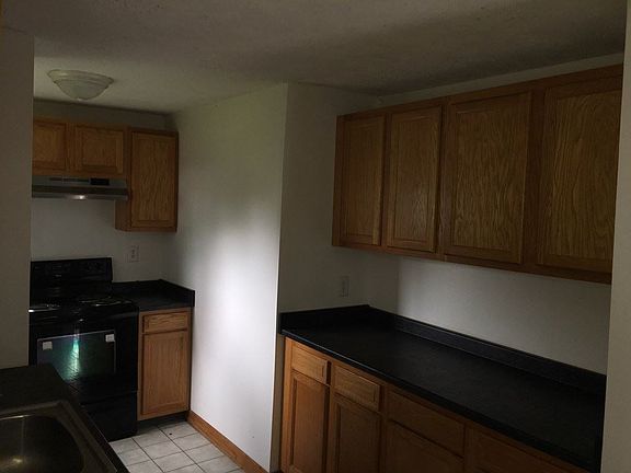 5th image of 1112 Abbott St