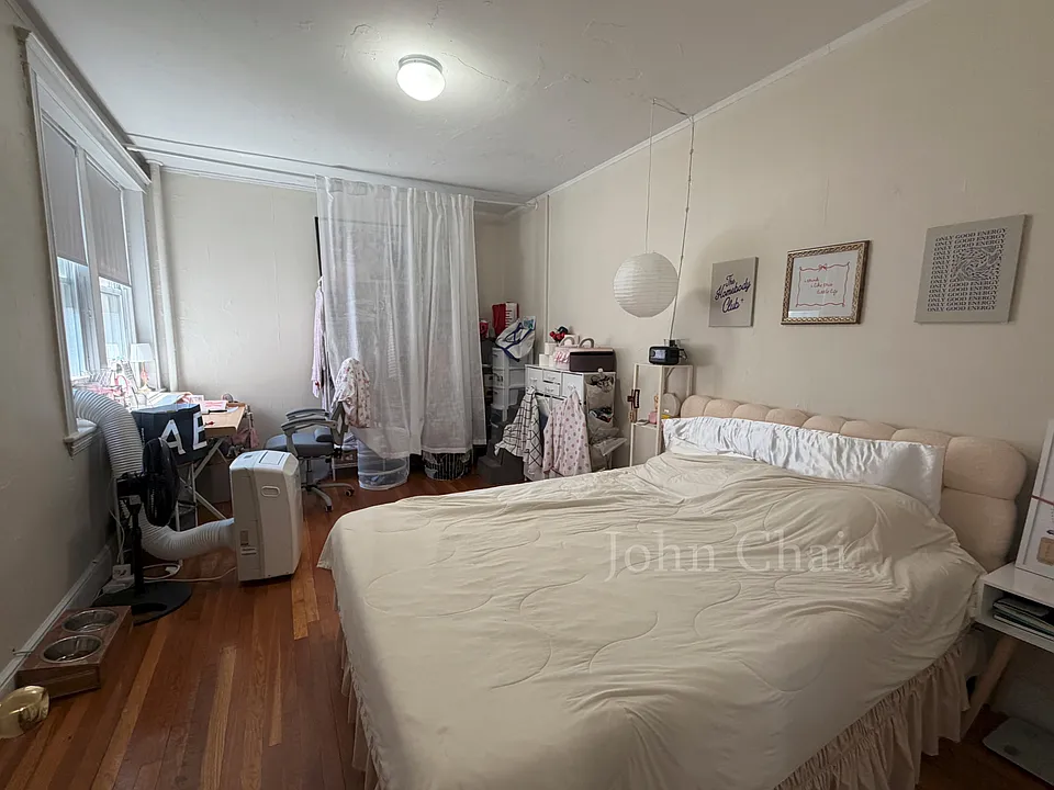 1800 Commonwealth Ave #11