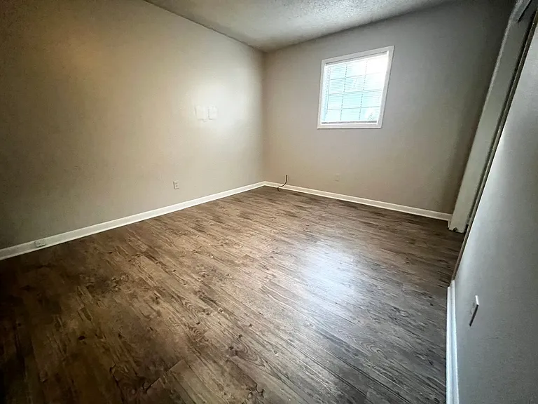 211 Al Pearson Dr — Photo 11