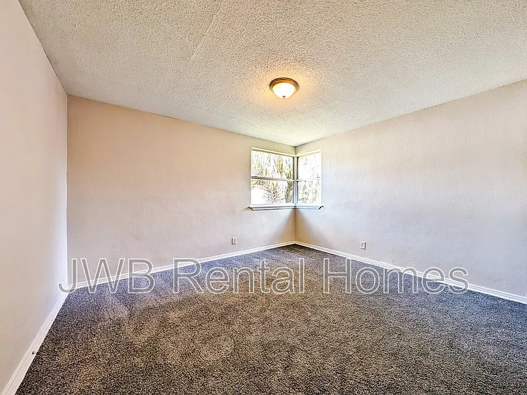 1288 W 28th St — Photo 6