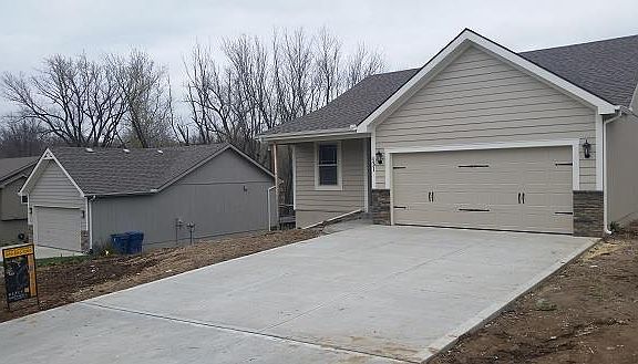 2nd image of 131 Johnson Dr