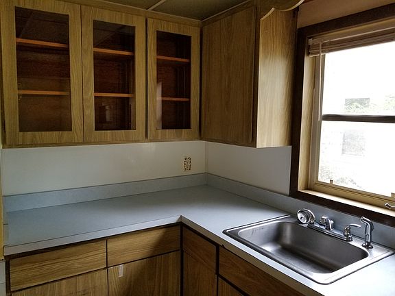 4th image of 650 E Beverly Ave