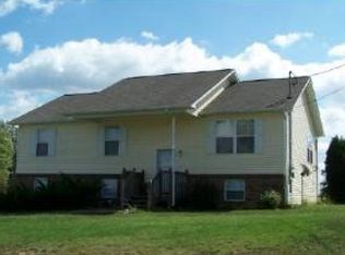 1155 Barker Dr, White Pine, TN 37890
